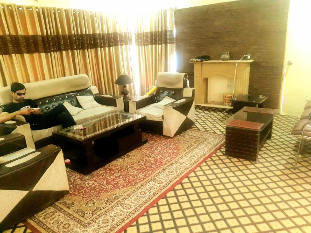 Hilton Hills Guest House Islamabad Eksteriør billede